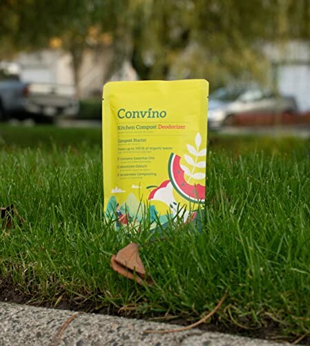 Convíno kitchen compost deodorizer on grass